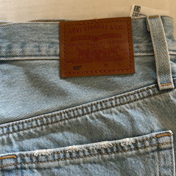 LEVIS 501 Distressed High Waisted Jean Short - Picture 3 of 4